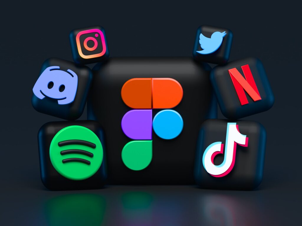 8 Social Media And Forum Sites That Censor